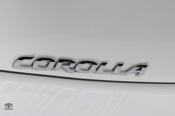 2024 Toyota Corolla Hatch Hybrid Ascent Sport image 14