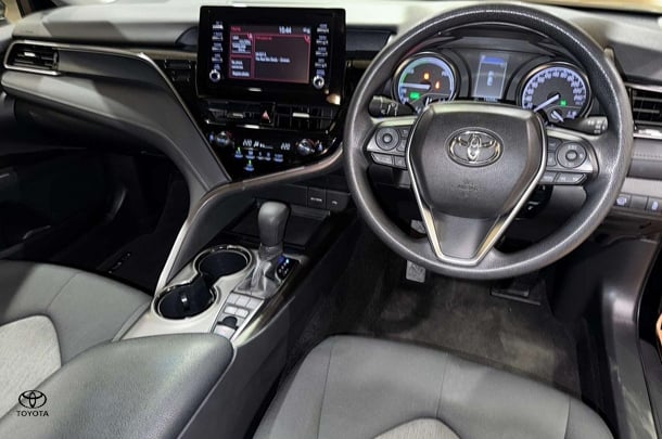 2024 Toyota Camry Hybrid Ascent image 4