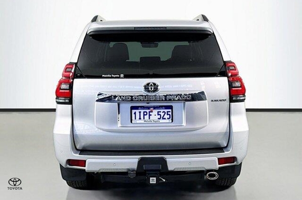 2019 Toyota Prado Kakadu image 6