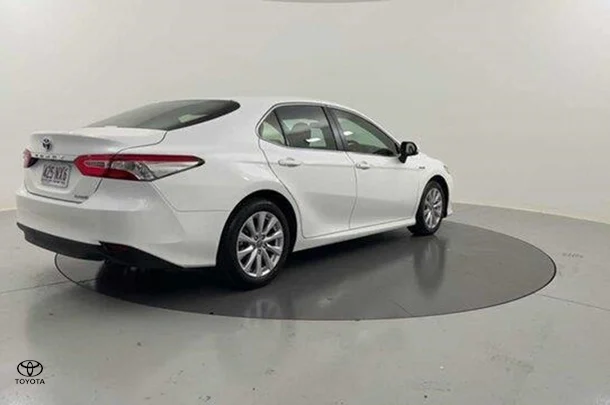 2019 Toyota Camry Hybrid Ascent image 5