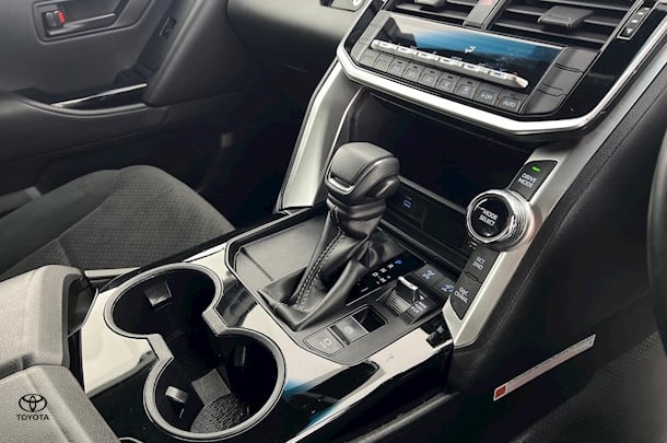 2022 Toyota Landcruiser GX image 15