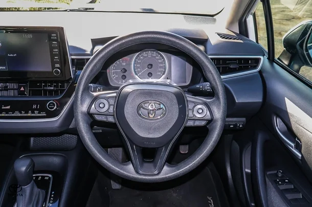 2022 Toyota Corolla Sedan Hybrid Ascent Sport image 8