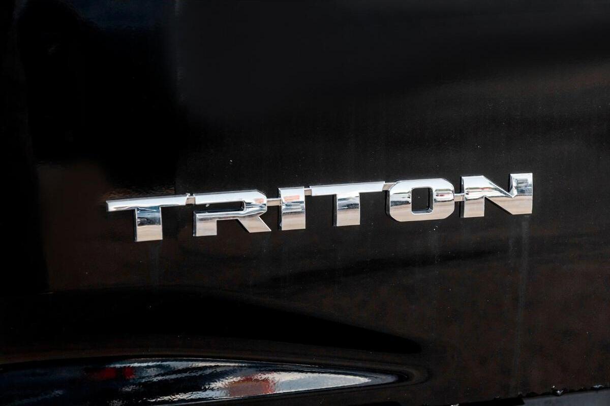 2024 Mitsubishi Triton GSR MV Auto 4X4 MY24.5 Double Cab image 11