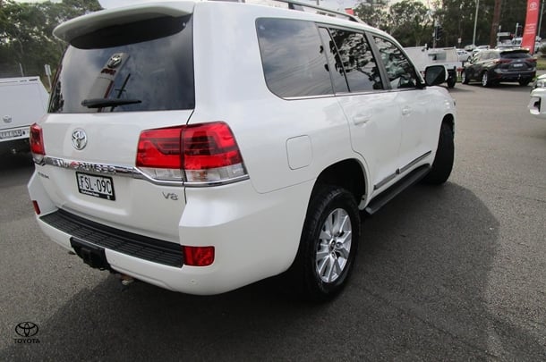 2021 Toyota Landcruiser Sahara image 3