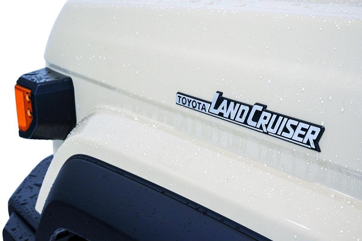 2024 Toyota Landcruiser GXL Manual 4x4 Double Cab image 10