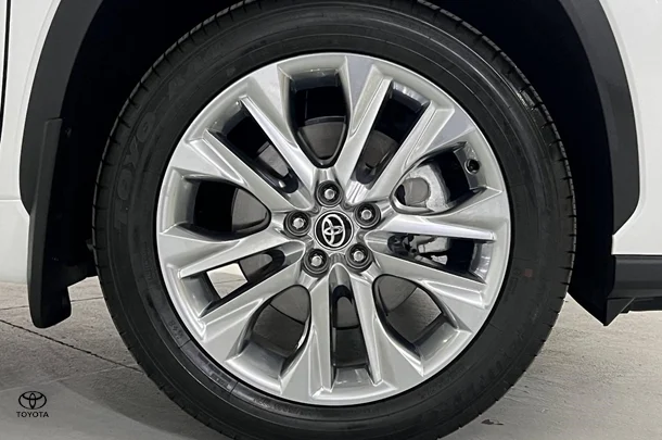 2024 Toyota Kluger Hybrid AWD GRANDE image 5