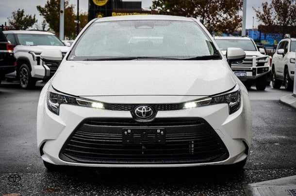 2024 Toyota Corolla Sedan Ascent Sport image 3