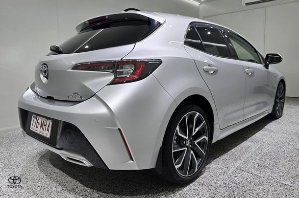 2022 Toyota Corolla ZR image 2