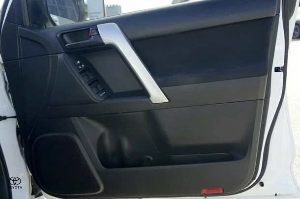 2021 Toyota Prado GXL image 22