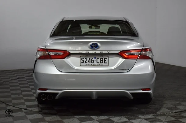 2019 Toyota Camry Hybrid Ascent Sport image 4