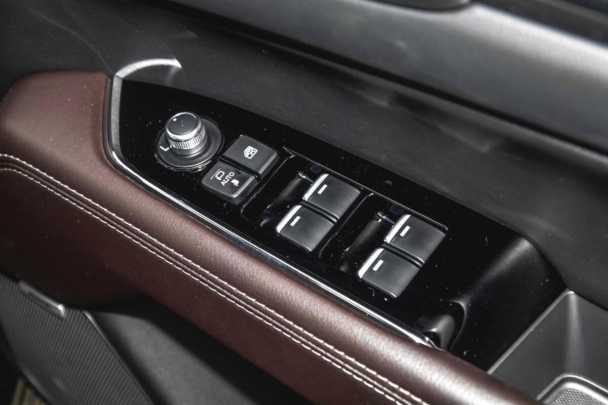 2024 Mazda CX-5 G25 Akera KF Series Auto i-ACTIV AWD image 15