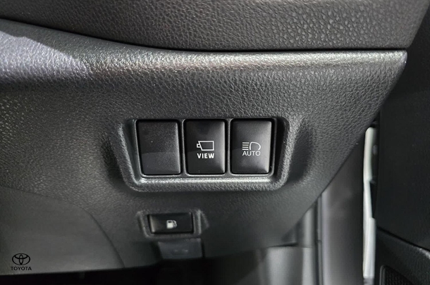 2021 Toyota C-HR Koba AWD image 21