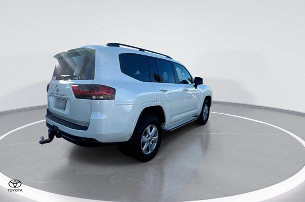 2022 Toyota Landcruiser GXL image 8
