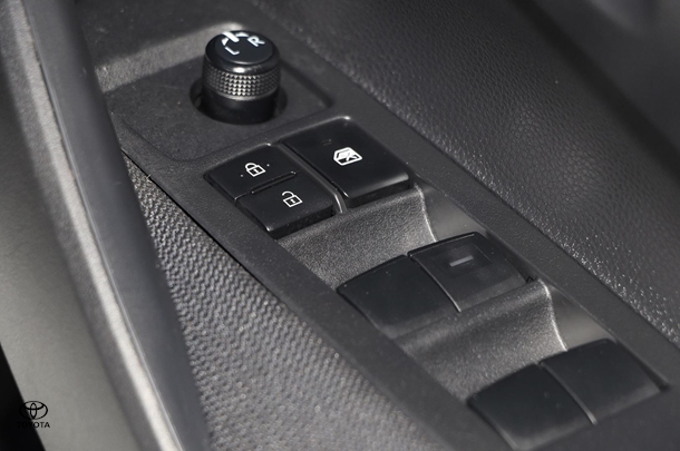 2024 Toyota Corolla Sedan Hybrid Ascent Sport image 17