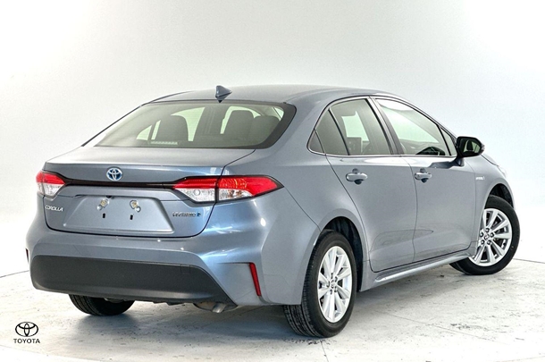 2023 Toyota Corolla Sedan Hybrid Ascent Sport image 8