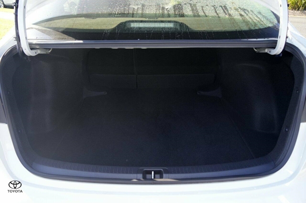 2020 Toyota Corolla Sedan Hybrid SX image 10