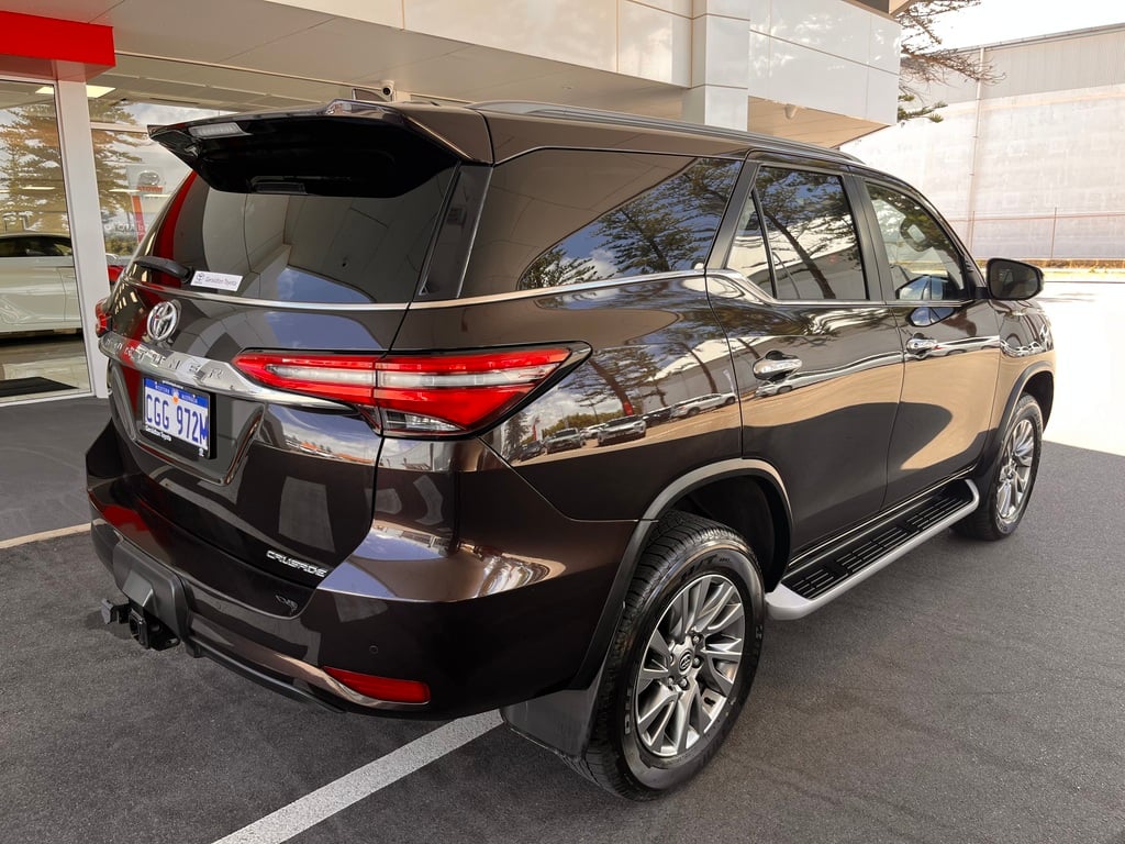 2020 Toyota Fortuner Crusade image 3