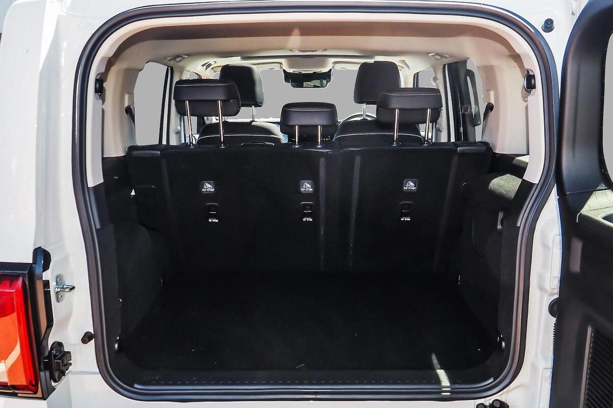 2025 GWM Tank 300 Ultra Hybrid Auto 4x4 image 10