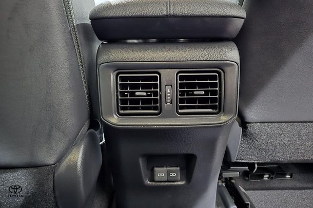 2024 Toyota RAV4 Hybrid Cruiser-AWD image 31
