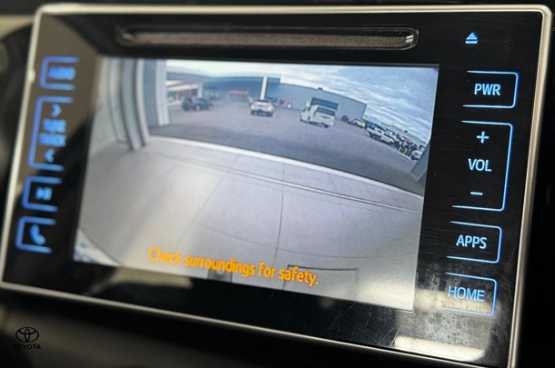 2020 Toyota Hilux SR image 25