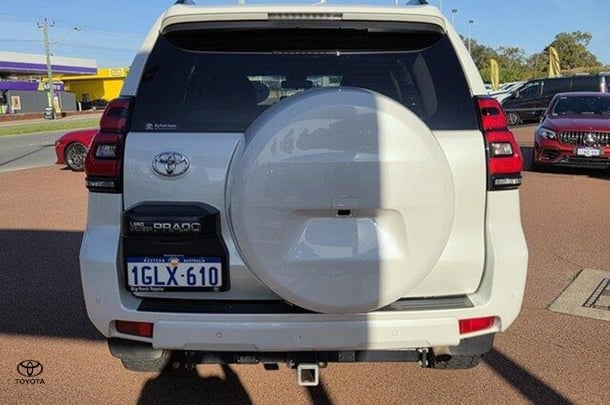 2017 Toyota Prado GXL image 5