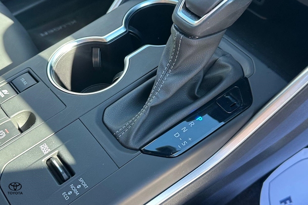 2024 Toyota Kluger Hybrid GXL AWD image 14