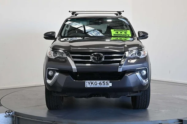 2020 Toyota Fortuner GXL image 2