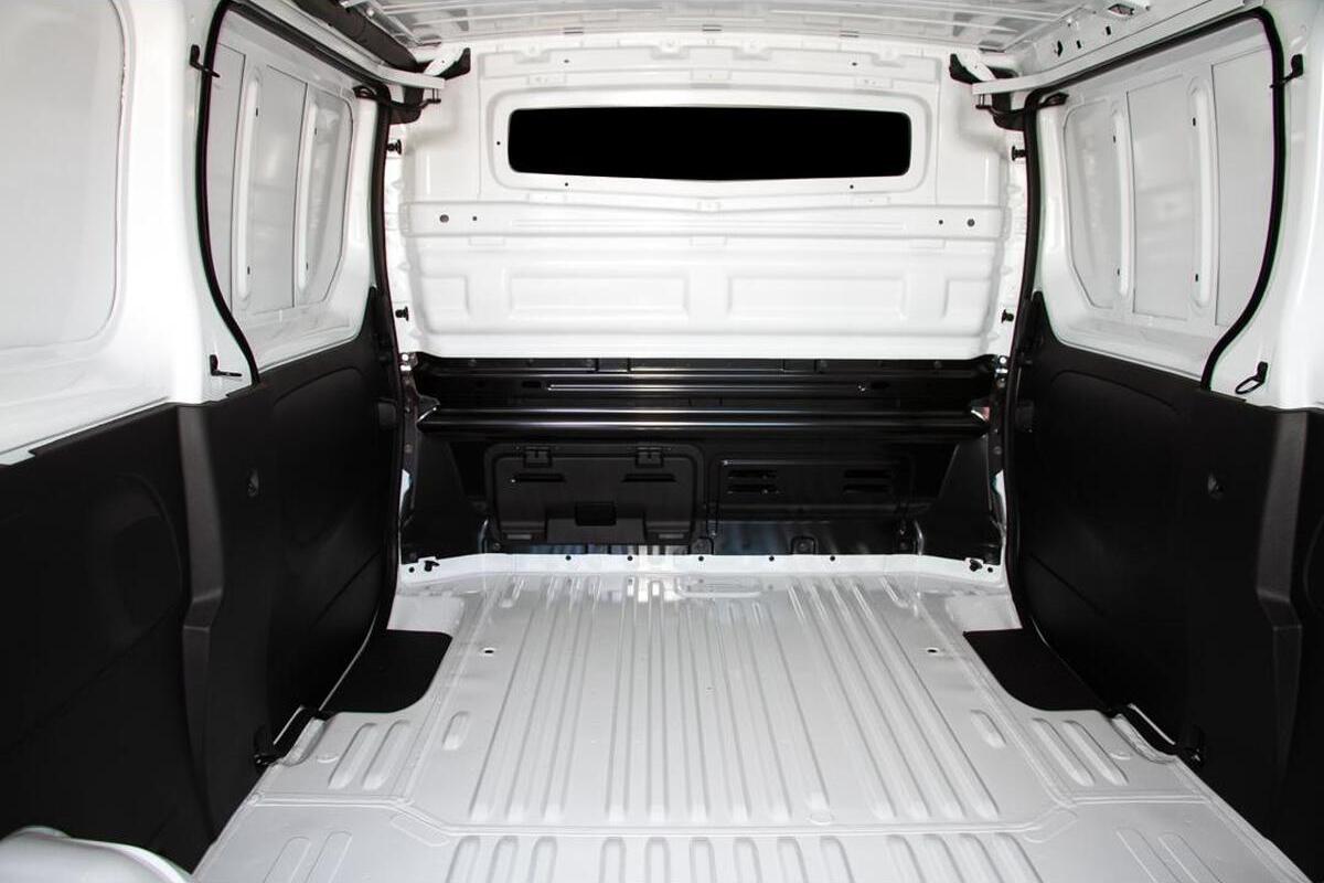 2024 Renault Trafic Premium LWB Auto MY24 image 10