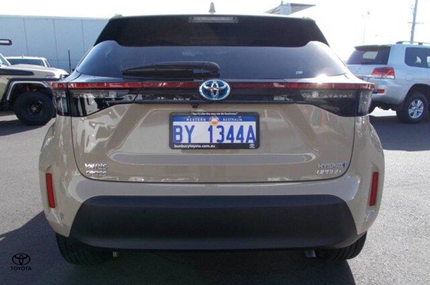 2021 Toyota YARIS CROSS HYBRID Urban image 9