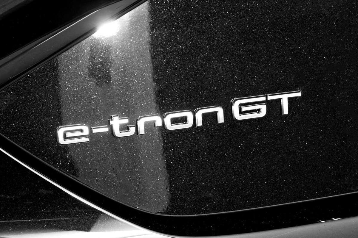 2024 Audi e-tron GT Auto e-quattro MY24 image 11