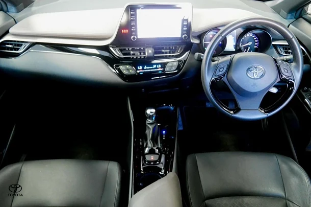 2022 Toyota C-HR Hybrid Koba 2WD image 5
