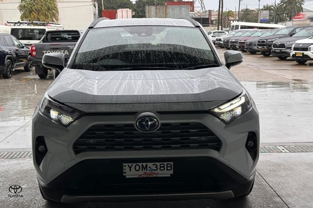 2024 Toyota RAV4 Hybrid GXL AWD image 4