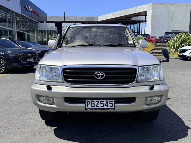 1999 Toyota Land Cruiser image 3