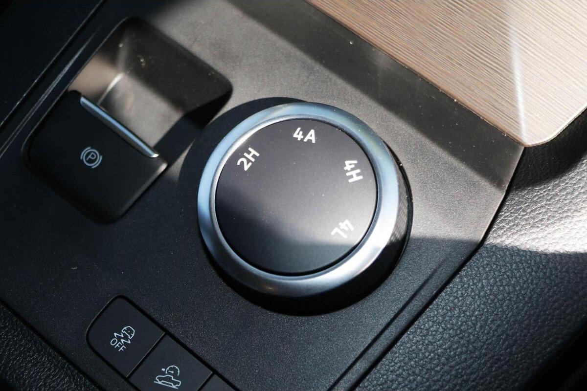 2024 Volkswagen Amarok TDI600 Style NF Auto 4MOTION Perm MY24 Dual Cab image 12