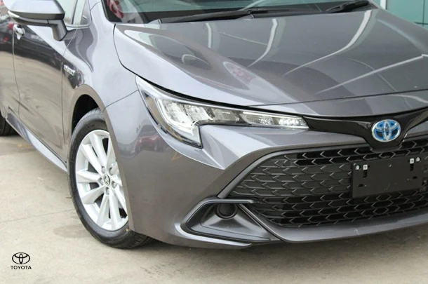 2023 Toyota Corolla Hatch Hybrid Ascent Sport image 2