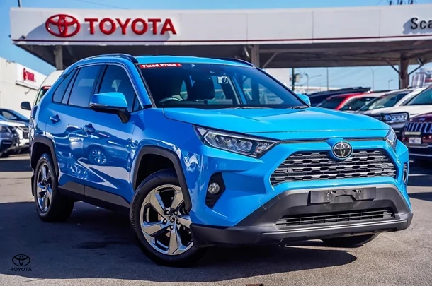 2019 Toyota RAV4 GXL image 1