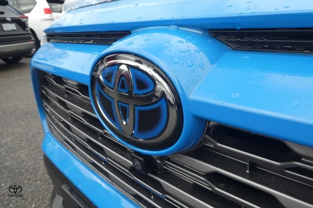 2020 Toyota RAV4 Hybrid Cruiser-AWD image 2