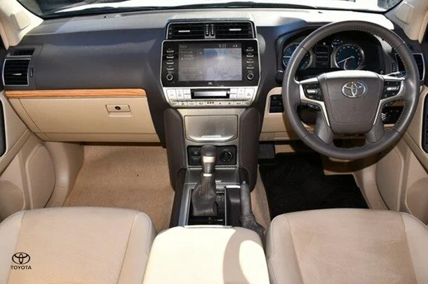 2021 Toyota Prado VX image 6
