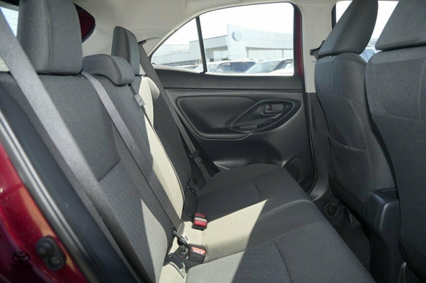 2021 Toyota Yaris Cross Hybrid GX image 9