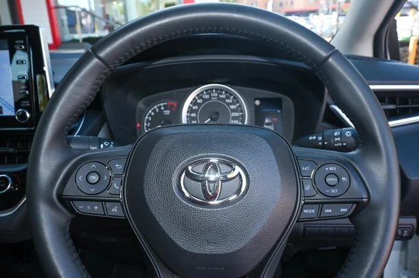 2021 TOYOTA Corolla Sedan SX image 11