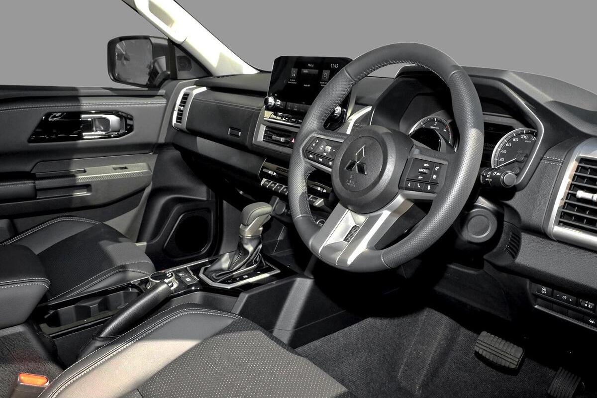 2025 Mitsubishi Triton GLS MV Auto 4X4 MY25 Double Cab image 6