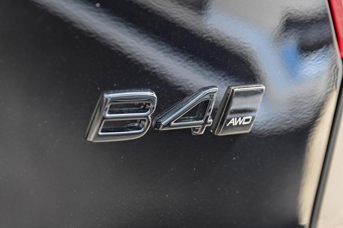 2024 Volvo XC40 Black Edition Auto AWD MY25 image 11