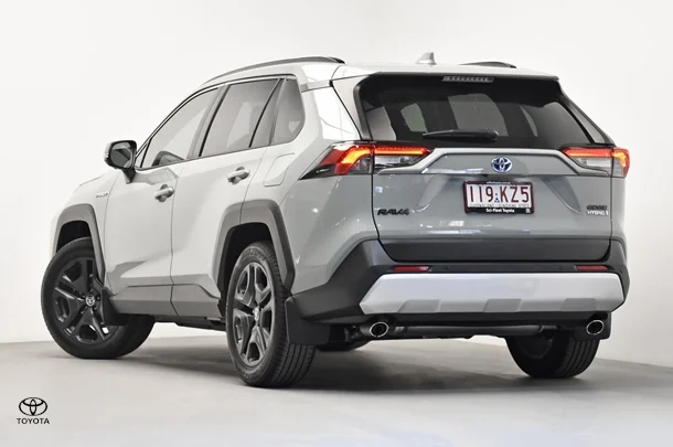 2024 Toyota RAV4 Hybrid Edge AWD image 5