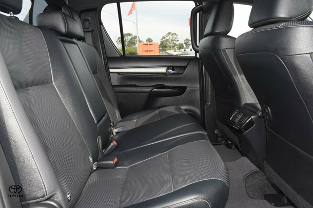 2023 Toyota Hilux 4x4 Rogue image 7