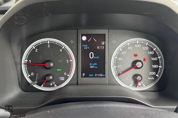 2021 Toyota Hiace SLWB image 20