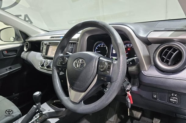 2018 Toyota RAV4 GX-2WD image 12