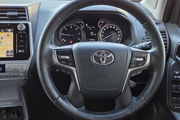 2017 Toyota Prado GXL image 20