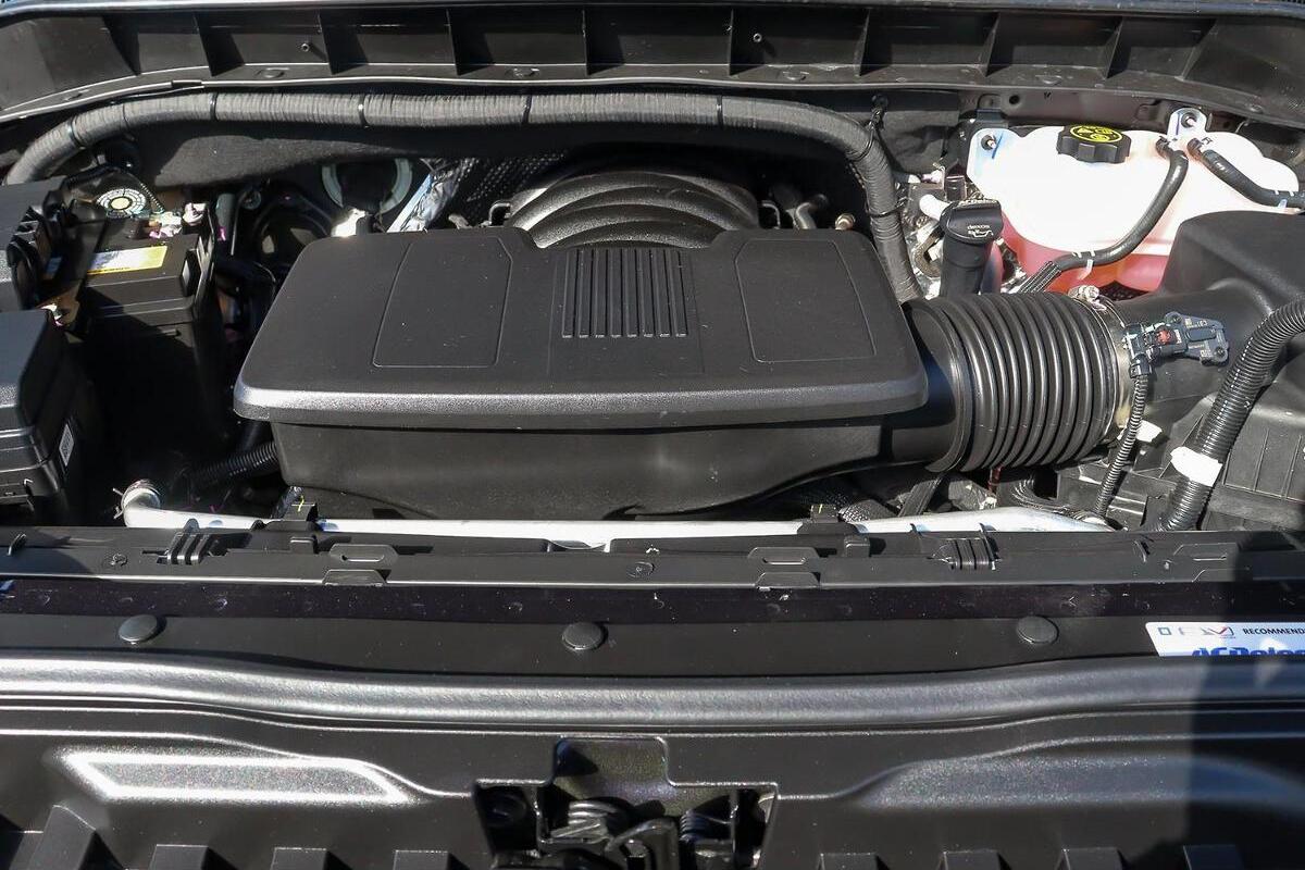 2025 Chevrolet Silverado 1500 LTZ Premium W/Tech Pack Auto 4x4 MY24 image 10