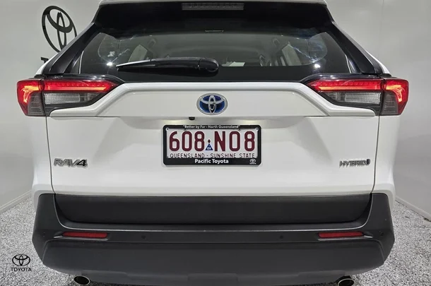 2021 Toyota RAV4 Hybrid GX AWD image 3