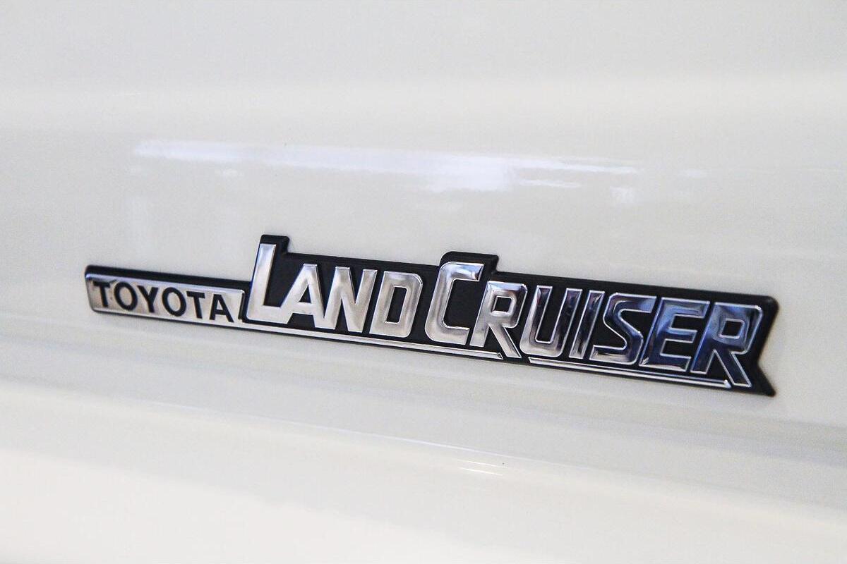 2025 Toyota Landcruiser GXL Troopcarrier Auto 4x4 image 10